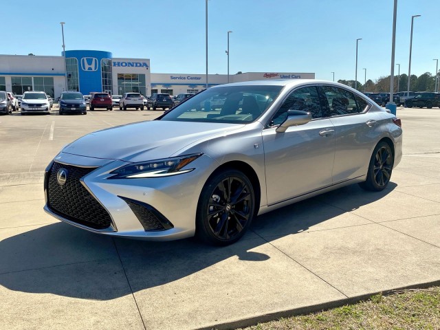 BUY LEXUS ES 2024 300H F SPORT HANDLING, Daily Deal Cars