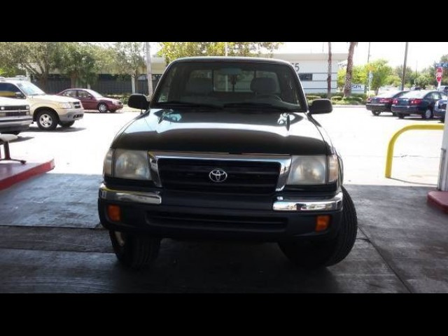 BUY TOYOTA TACOMA 2000 PRERUNNER V6 2DR EXTENDED CAB SB, Daily Deal Cars