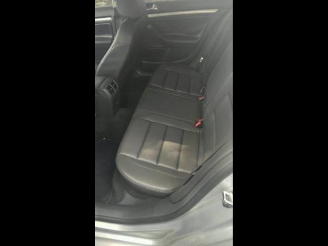 BUY VOLKSWAGEN JETTA SEDAN 2010 SE, Daily Deal Cars