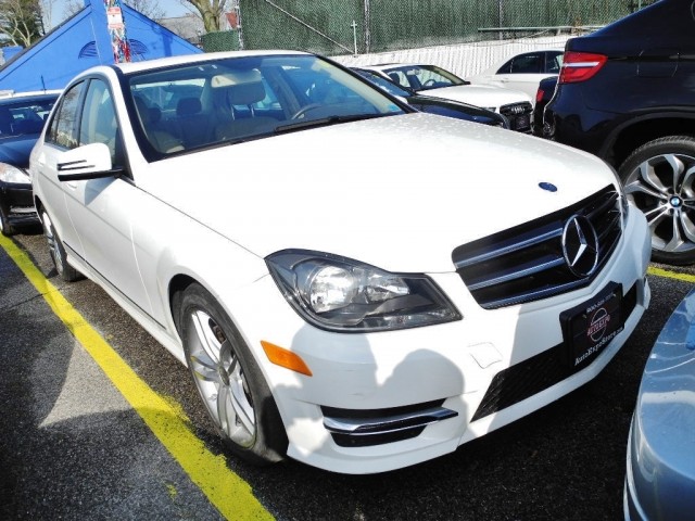 BUY MERCEDES-BENZ C-CLASS 2014 C300 SPORT 4MATIC, Daily Deal Cars